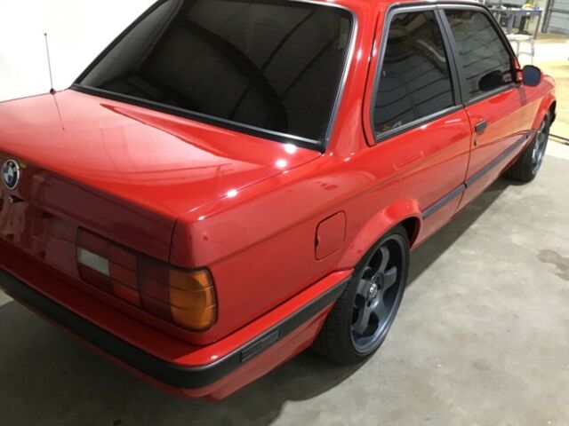 1989 Red BMW 3-Series
