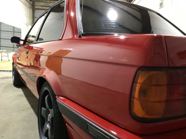 1989 Red BMW 3-Series