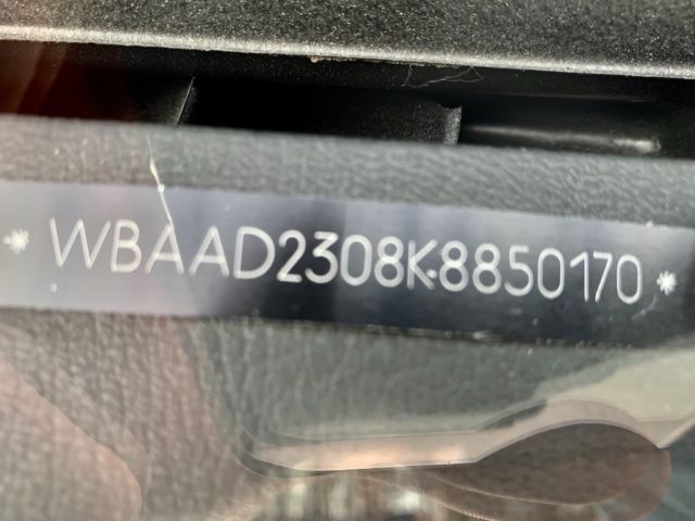 1989 White BMW 3-Series Sedan