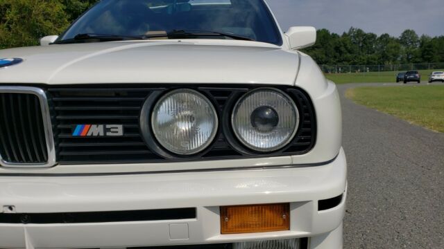 1989 White BMW M3 Coupe