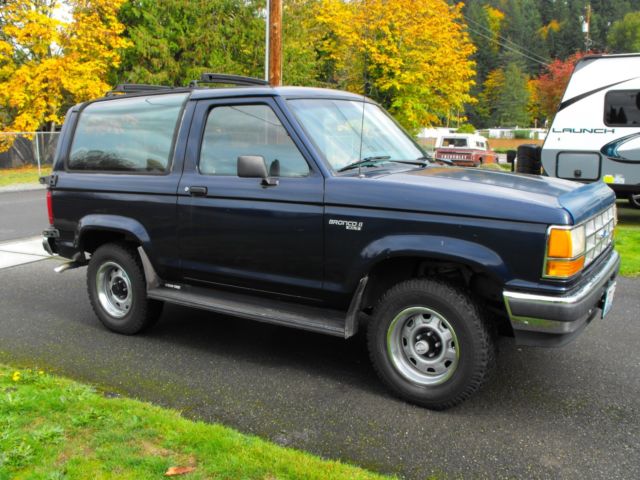 1989 Blue Ford Bronco II SUV