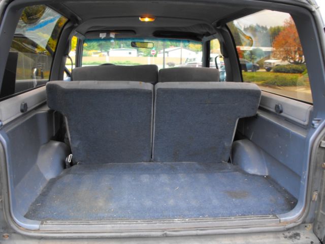 1989 Blue Ford Bronco II SUV