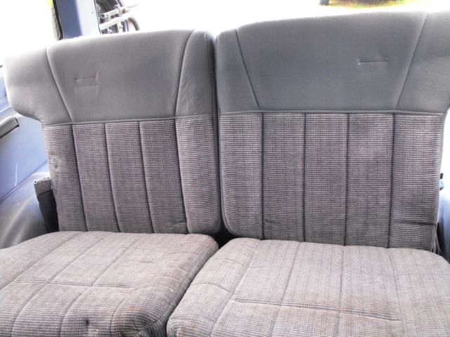 1989 Blue Ford Bronco II SUV