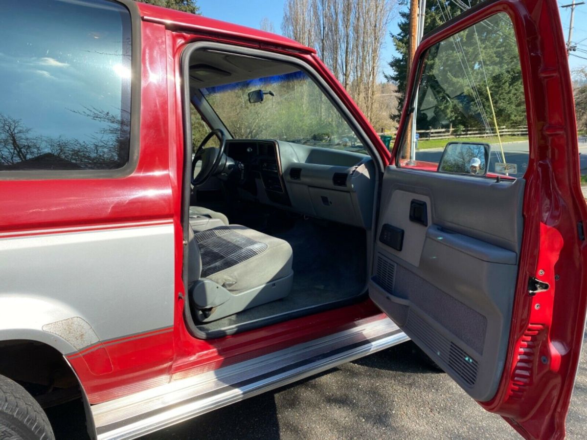 1989 Red Ford Bronco II SUV