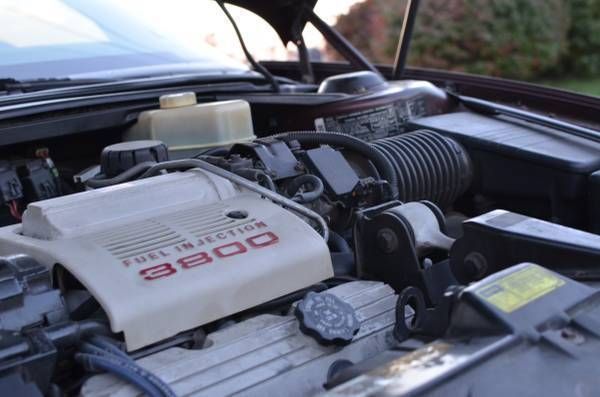 1989 Burgundy Buick Reatta Coupe