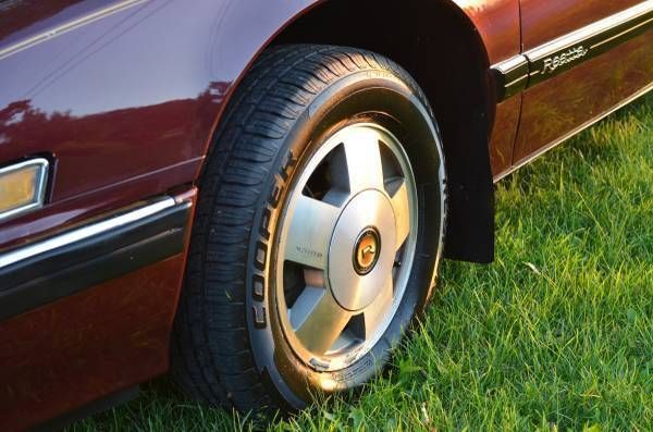 1989 Burgundy Buick Reatta Coupe