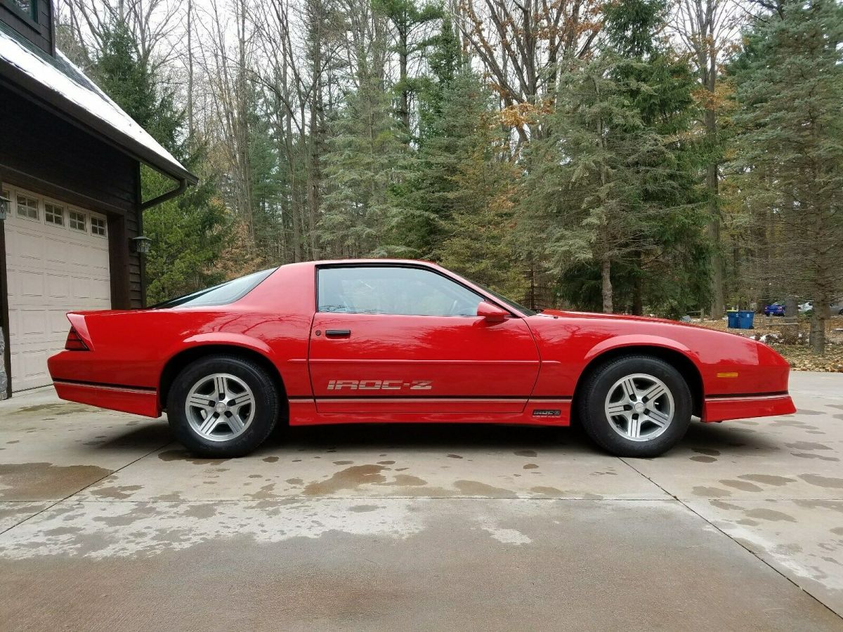 1989 Red Chevrolet Camaro Coupe