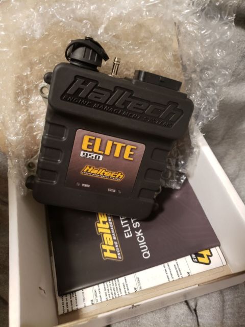 1989 White Chevrolet Camaro Coupe