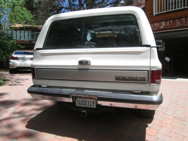 1989 White Chevrolet Blazer