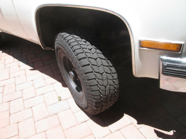 1989 White Chevrolet Blazer