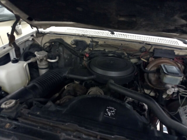 1989 White Chevrolet Blazer