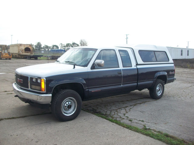1989 Blue/White Chevrolet Other Pickups Extended Cab Pickup