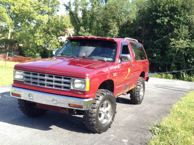 1989 Red Chevrolet Blazer 2 door wagon
