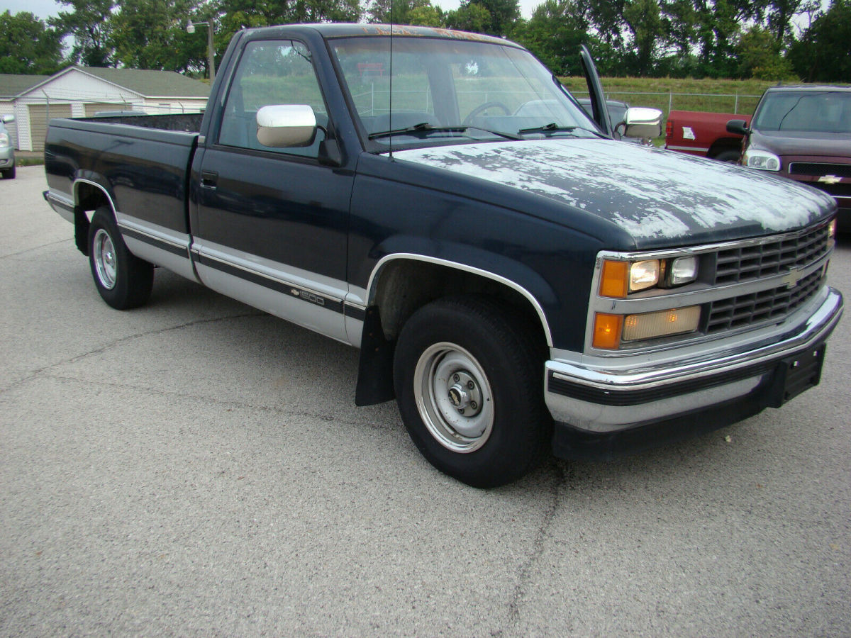 1989 Chevrolet C/K Pickup 1500 Standard Cab Pickup