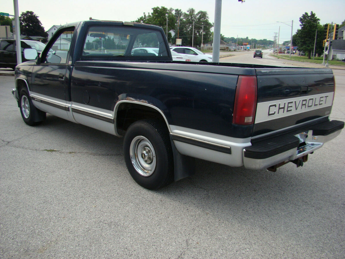 1989 Chevrolet C/K Pickup 1500 Standard Cab Pickup
