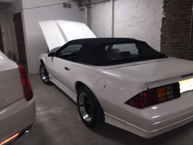 1989 White Chevrolet Camaro Convertible