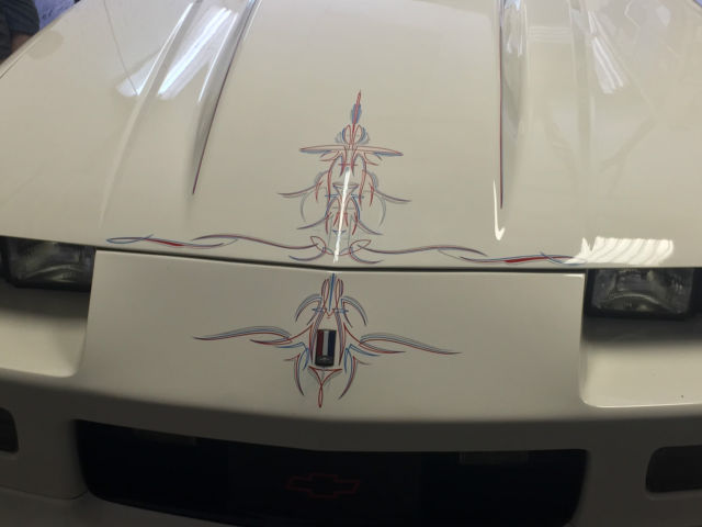 1989 White Chevrolet Camaro Convertible