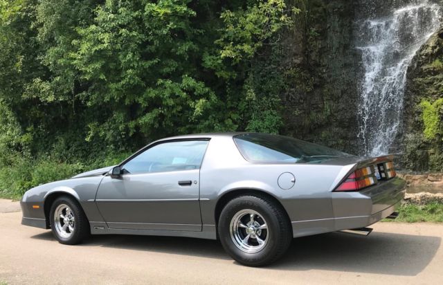 1989 Gray Metallic Chevrolet Camaro Coupe