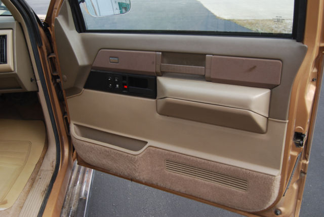 1989 Tan Chevrolet C/K Pickup 1500 Standard Cab Pickup