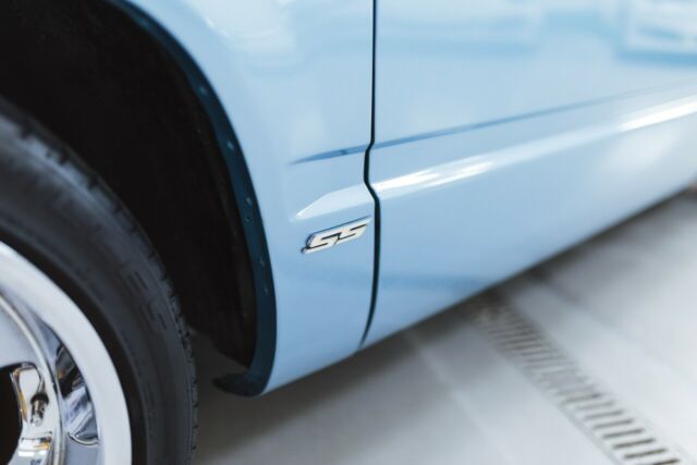 1989 Blue Chevrolet C/K Pickup 1500 --