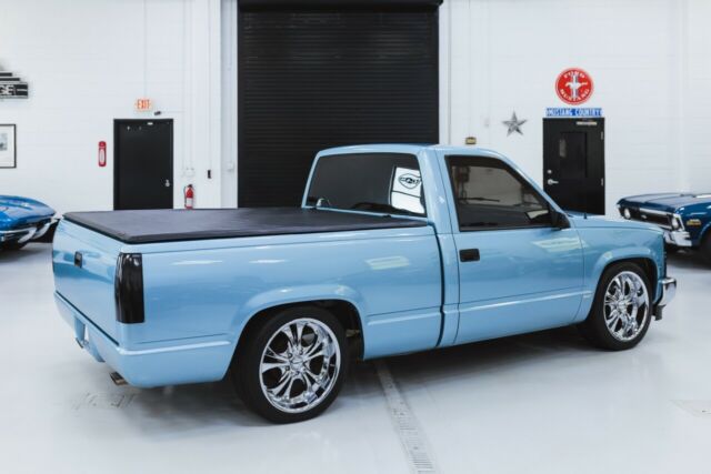 1989 Blue Chevrolet C/K Pickup 1500 --