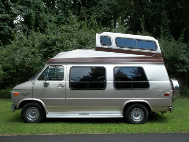 1989 Gold Chevrolet G20 Van Conversion van