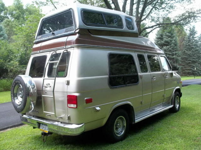1989 Gold Chevrolet G20 Van Conversion van