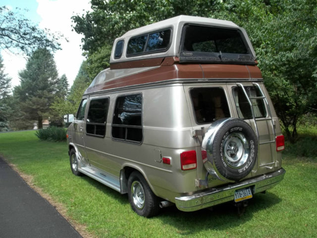 1989 Gold Chevrolet G20 Van Conversion van