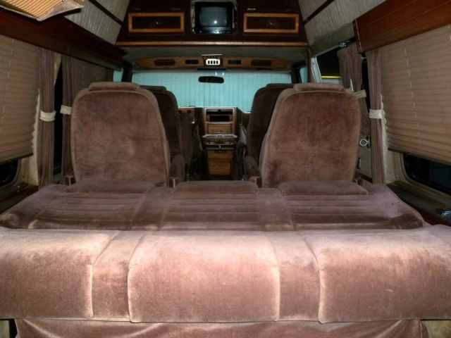 1989 Gold Chevrolet G20 Van Conversion van