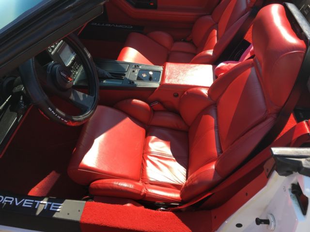 1989 White Chevrolet Corvette Convertible