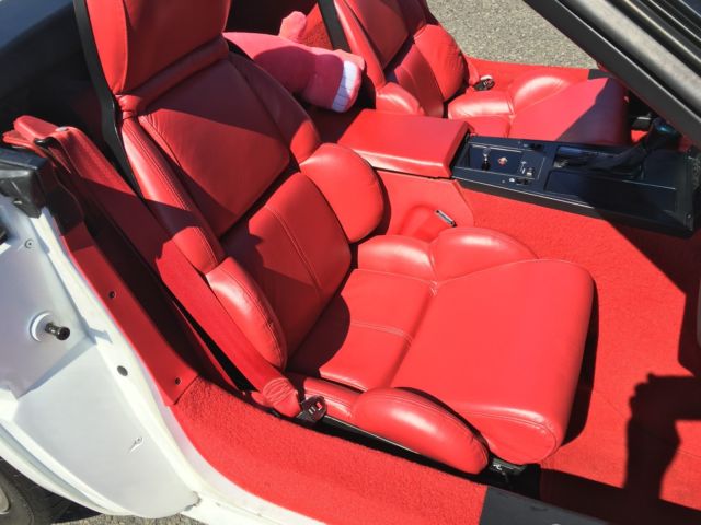 1989 White Chevrolet Corvette Convertible