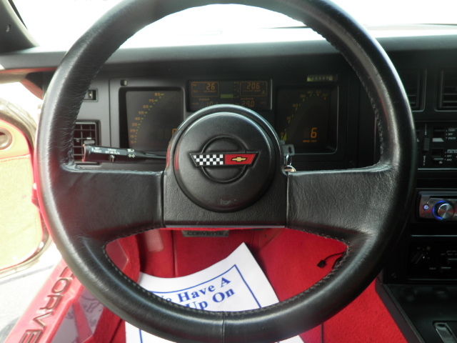1989 White Chevrolet Corvette Coupe
