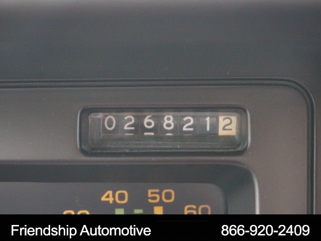 1989 White Chevrolet Corvette 2dr Convertible