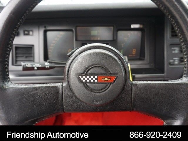 1989 White Chevrolet Corvette 2dr Convertible