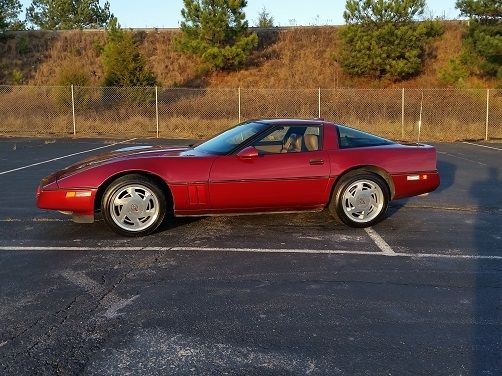 1989 Red Chevrolet Corvette --