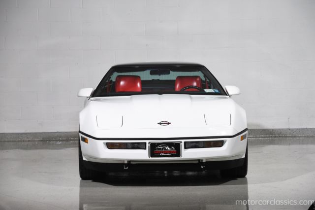 1989 White Chevrolet Corvette Coupe