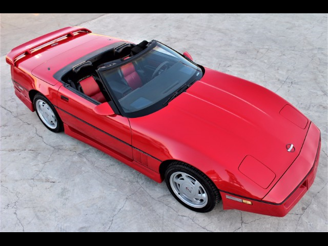 1989 Red Chevrolet Corvette --