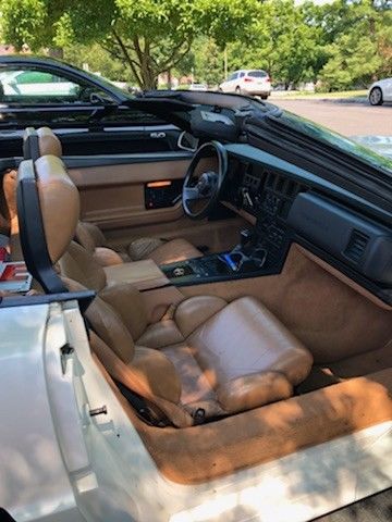 1989 White Chevrolet Corvette Convertible