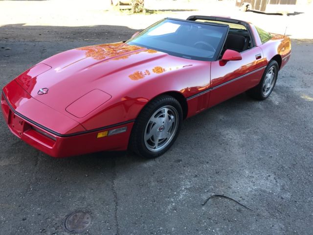 1989 Red Chevrolet Corvette Coupe