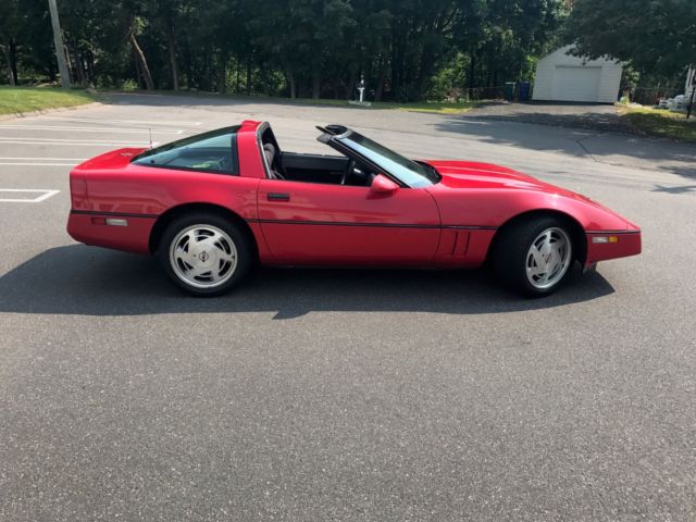 1989 Red Chevrolet Corvette Coupe