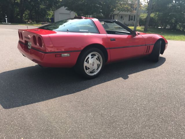 1989 Red Chevrolet Corvette Coupe