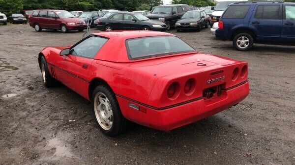 1989 Red Chevrolet Corvette
