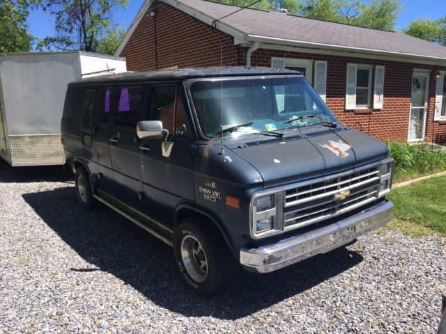 1989 Blue Chevrolet G20 Van