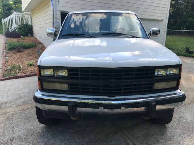 1989 White Chevrolet C/K Pickup 1500 Step side