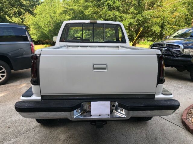 1989 White Chevrolet C/K Pickup 1500 Step side
