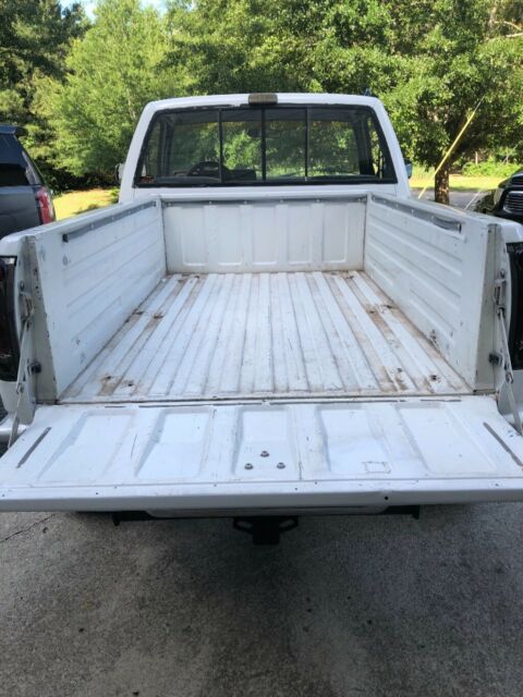 1989 White Chevrolet C/K Pickup 1500 Step side