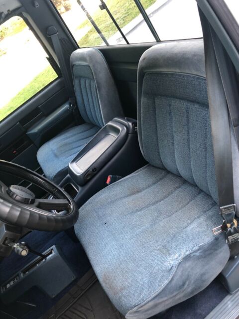 1989 White Chevrolet C/K Pickup 1500 Step side