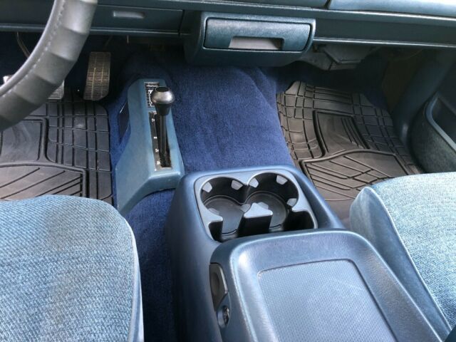 1989 White Chevrolet C/K Pickup 1500 Step side