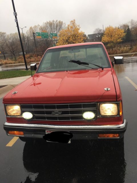 1989 Red Chevrolet S-10 Extended Cab Pickup