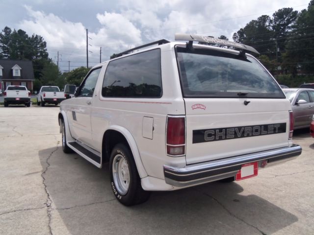 1989 White Chevrolet Blazer SUV